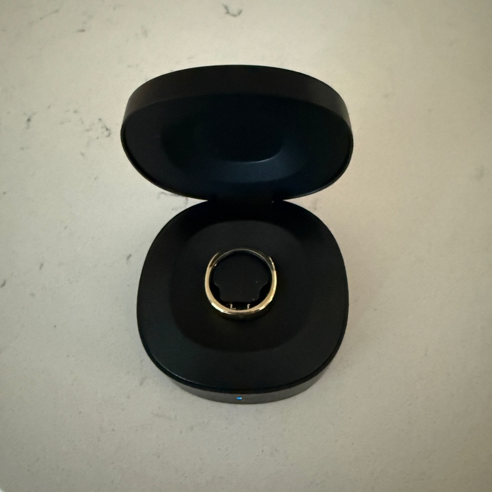 RingConn gold ring with charging case